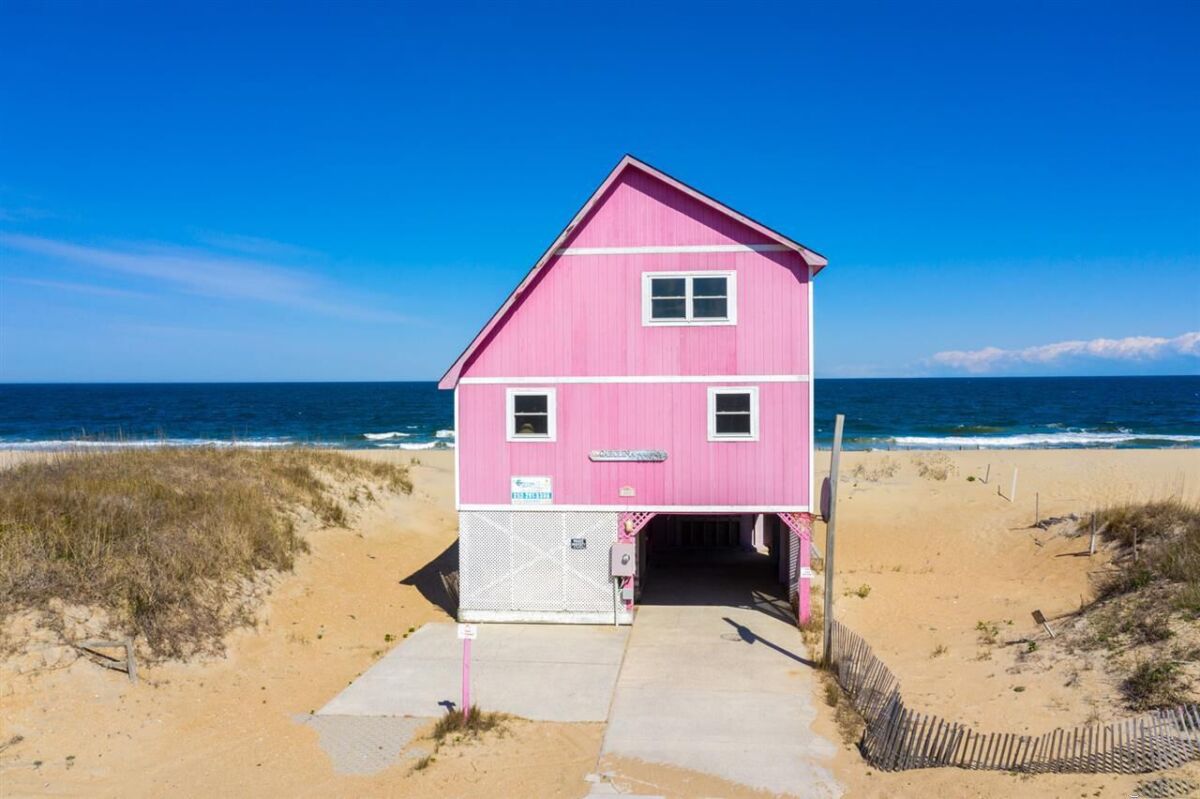 A Carolina Conch oceanfront rental Kitty Hawk NC - photo 1