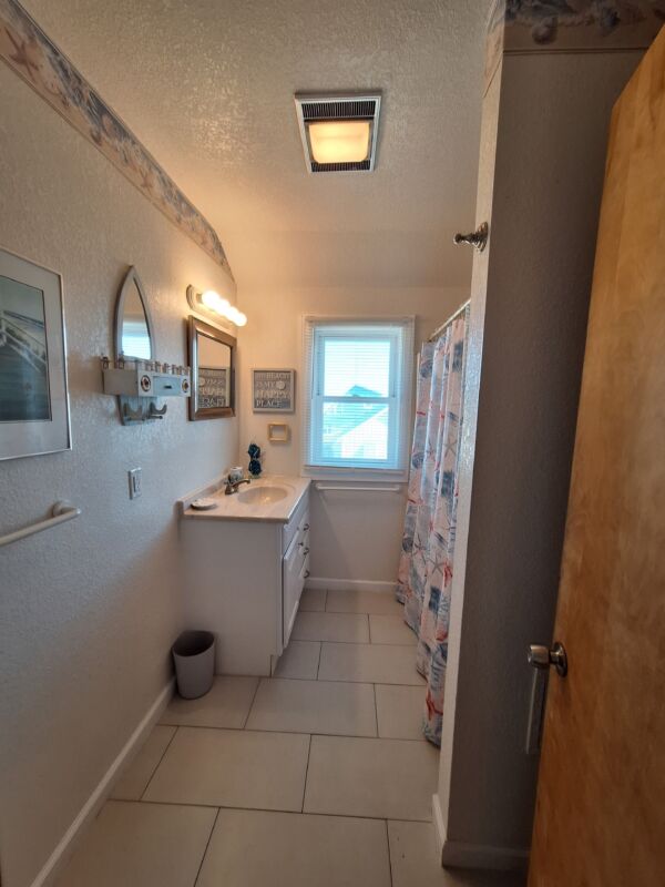 A Carolina Conch oceanfront rental Kitty Hawk NC - photo 22