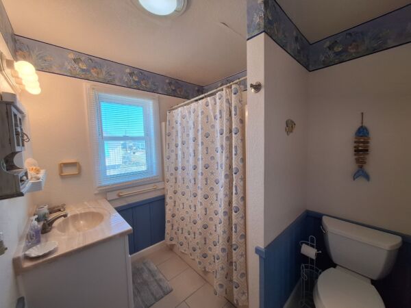 A Carolina Conch oceanfront rental Kitty Hawk NC - photo 39