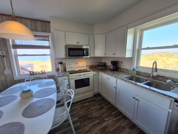 A Carolina Conch oceanfront rental Kitty Hawk NC - photo 8